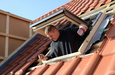 Pose de fenêtres de toit Velux à Noyales